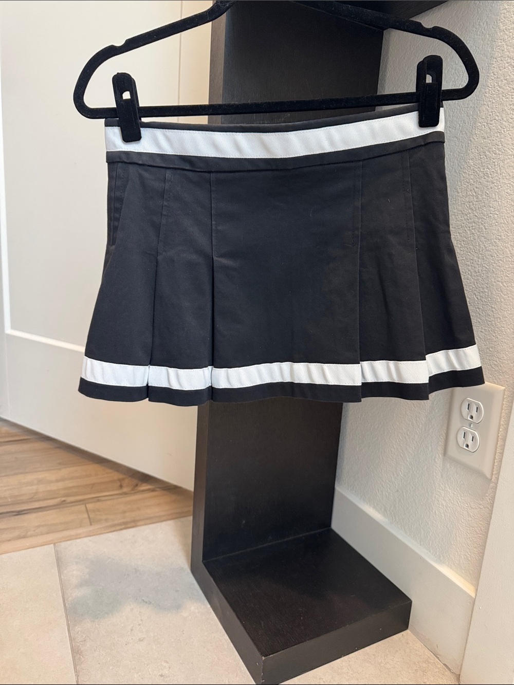 Arden B Black Mini Skirt with White Trim size small